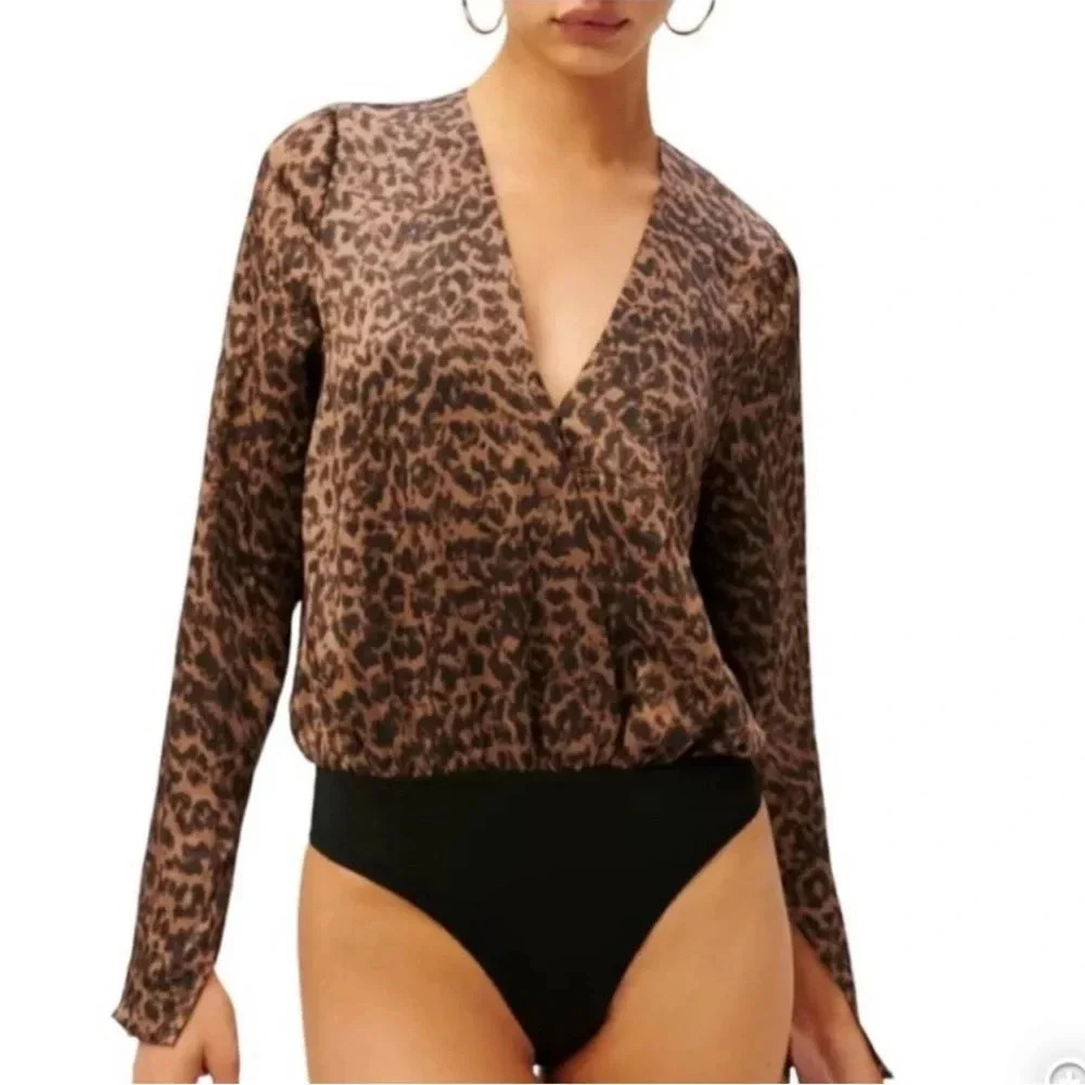 NWT!! Good American - Flowing Faux Wrap Leopard Bodysuit - Size 0 - Picture 2 of 8